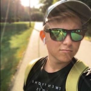 Meet your Posher, Ashton